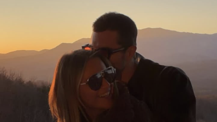 Why Did Chase Stokes &amp; Kelsea Ballerini Break Up? Inside Their Brief Split